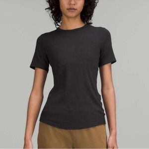 lululemon athletica Black Short Sleeve Tee